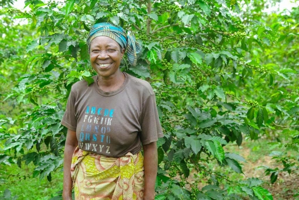 female coffee producer from the Women's Coffee Extension Kawa Yacu